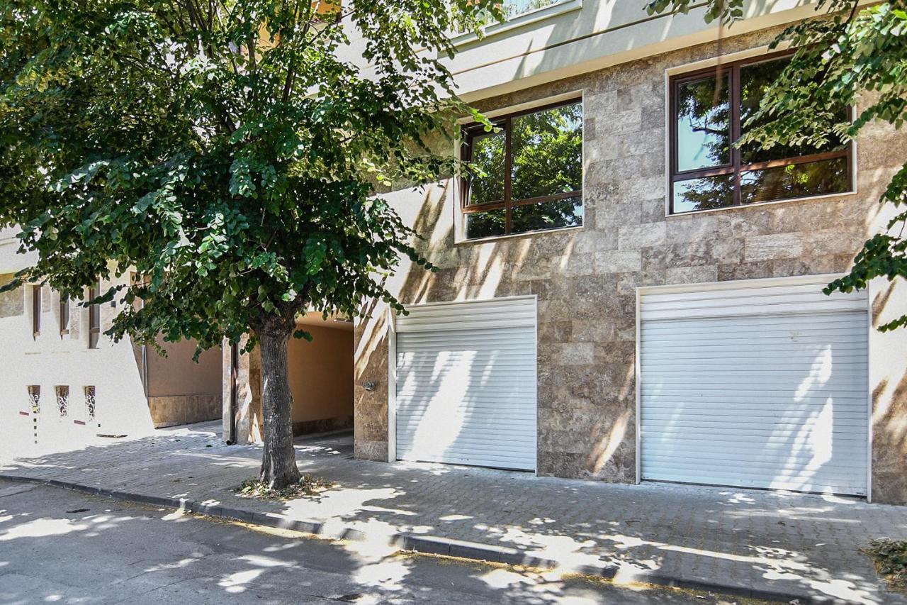 Cozy Flats Nearby Center Free Park Area Apartment Varna Exterior foto