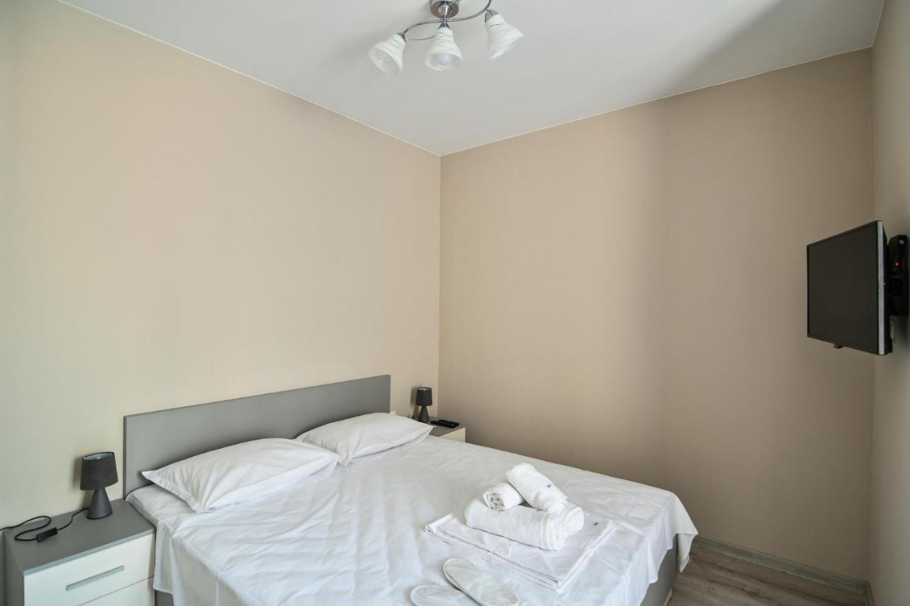 Cozy Flats Nearby Center Free Park Area Apartment Varna Exterior foto