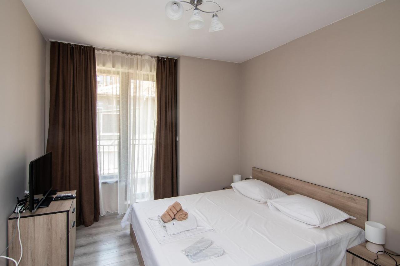 Cozy Flats Nearby Center Free Park Area Apartment Varna Exterior foto