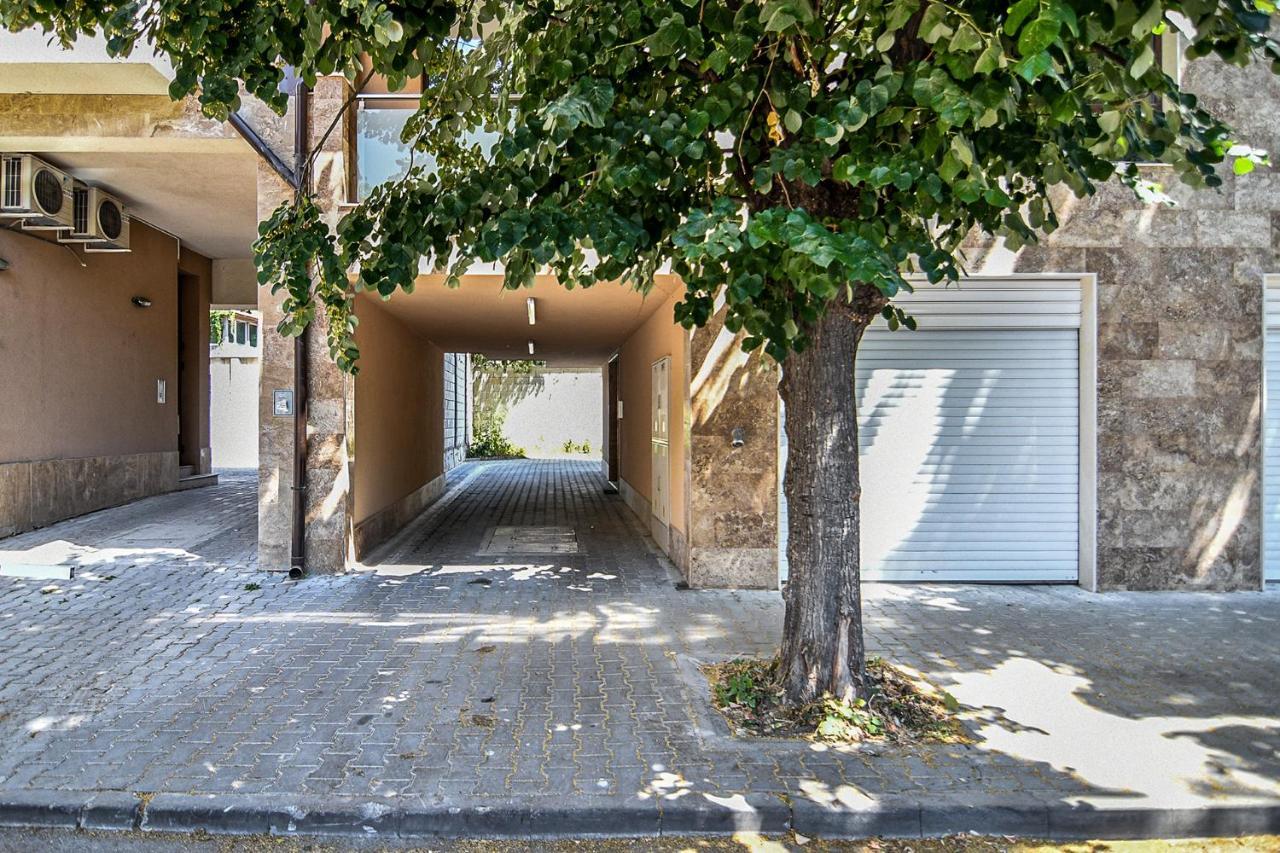 Cozy Flats Nearby Center Free Park Area Apartment Varna Exterior foto
